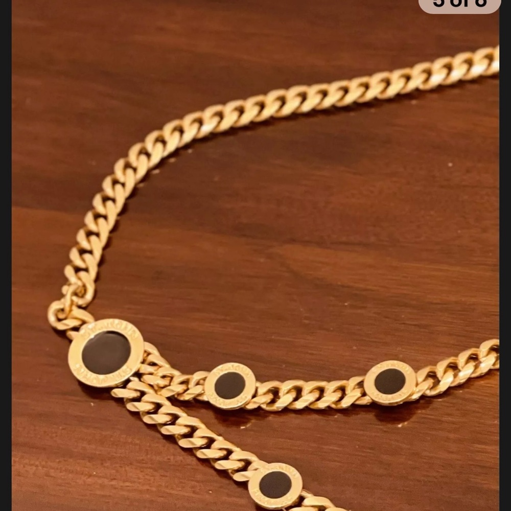ST. JOHN GOLD & BLACK ENAMEL MEDALLION MONOGRAM CHAIN BELT - Picture 3 of 10